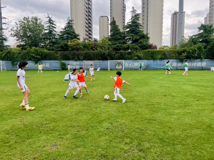 德式青训体系移植南通:门兴学院联合支云夏令营开营 德式青训体系移植南通:门兴学院联合支云夏令营开营