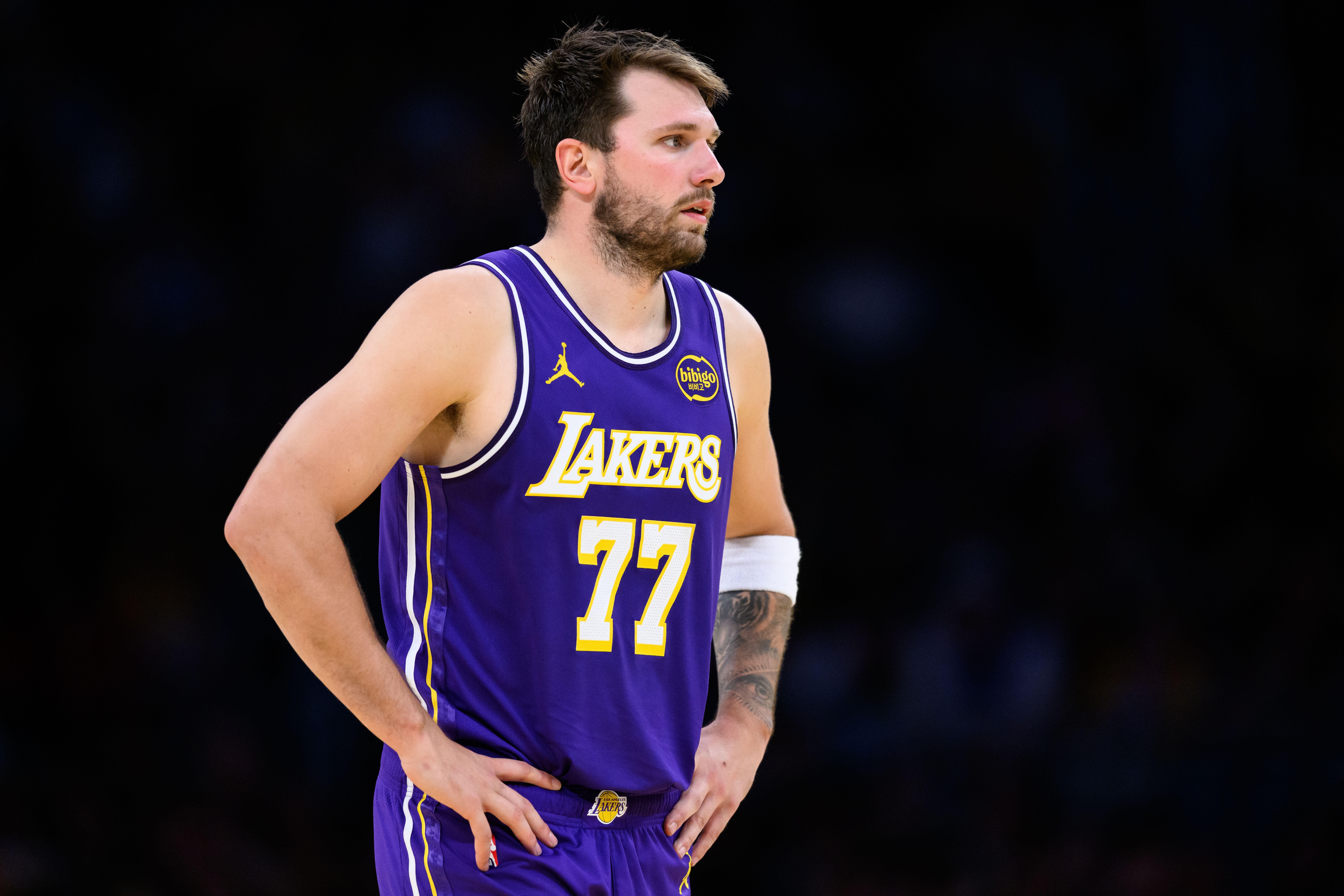 东契奇NBA生涯第三次遭遇球队老板更换,湖人100亿美元估值易主 东契奇NBA生涯第三次遭遇球队老板更换,湖人100亿美元估值易主