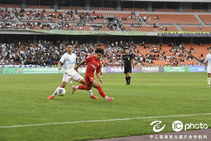 兰州陇原尾声制胜 上海海港富盛经开客场0-1落败 兰州陇原尾声制胜 上海海港富盛经开客场0-1落败