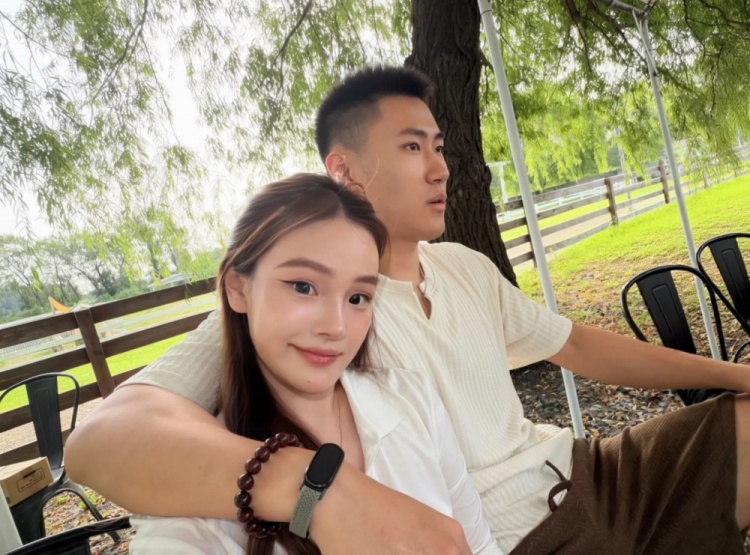 吴昌泽妻子晒牧场近照 辽宁前锋25-26赛季场均2.2分2.1篮板 吴昌泽妻子晒牧场近照 辽宁前锋25-26赛季场均2.2分2.1篮板