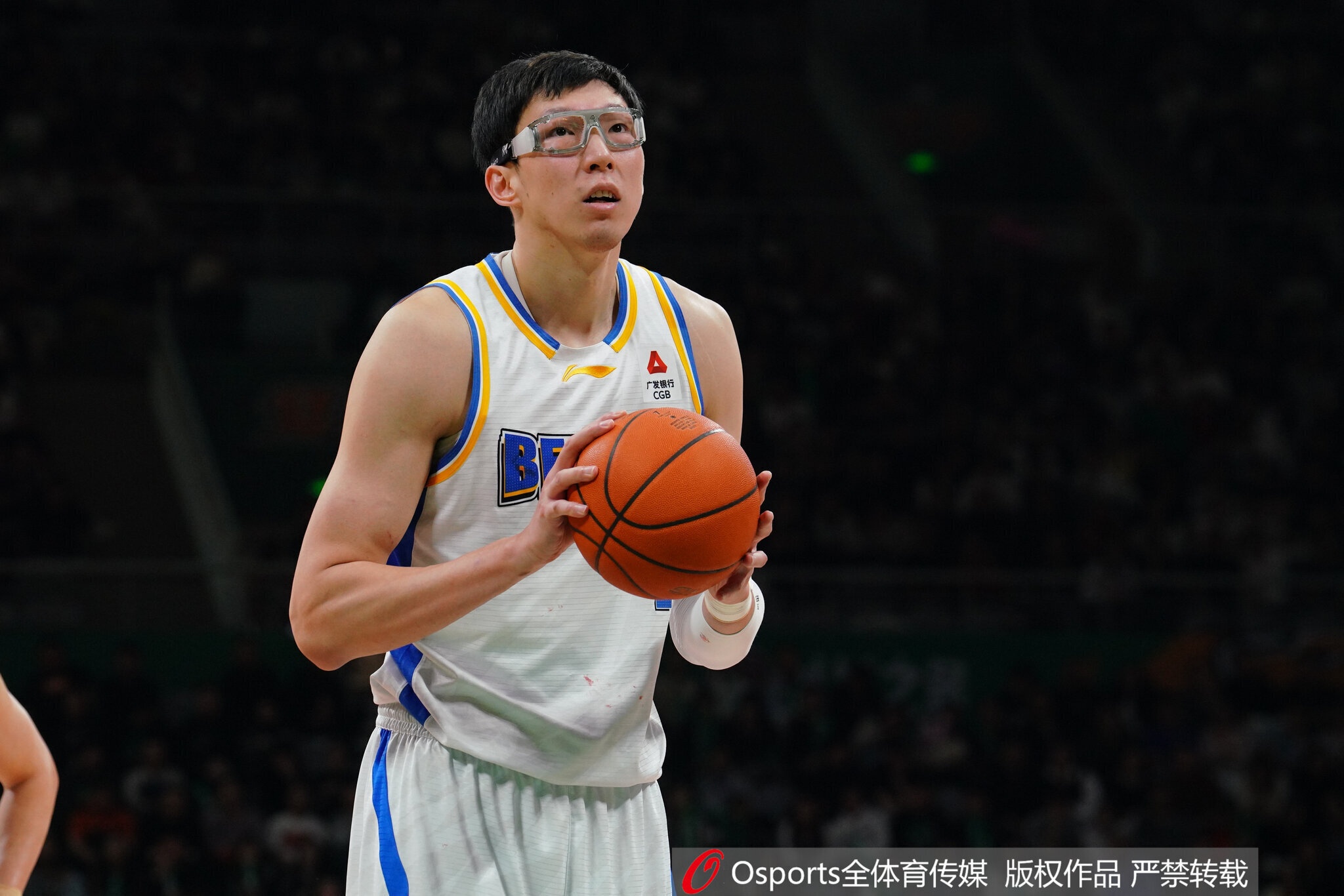 北京男篮官宣双外援:布朗强解回归,桑普森补位减压 北京男篮官宣双外援:布朗强解回归,桑普森补位减压