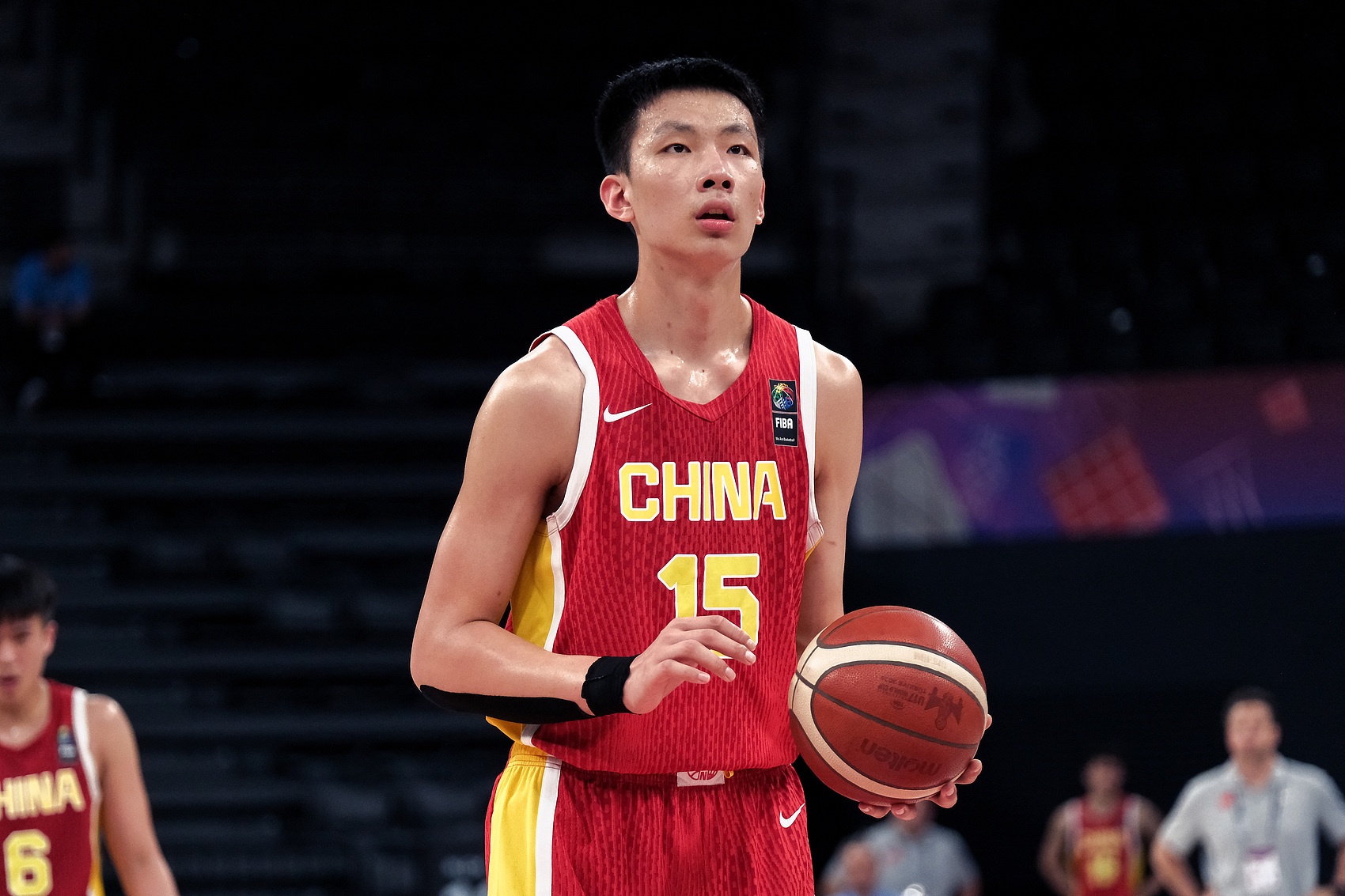 中国U18男篮118-66大胜卡塔尔 内线回暖全队35次助攻 中国U18男篮118-66大胜卡塔尔 内线回暖全队35次助攻