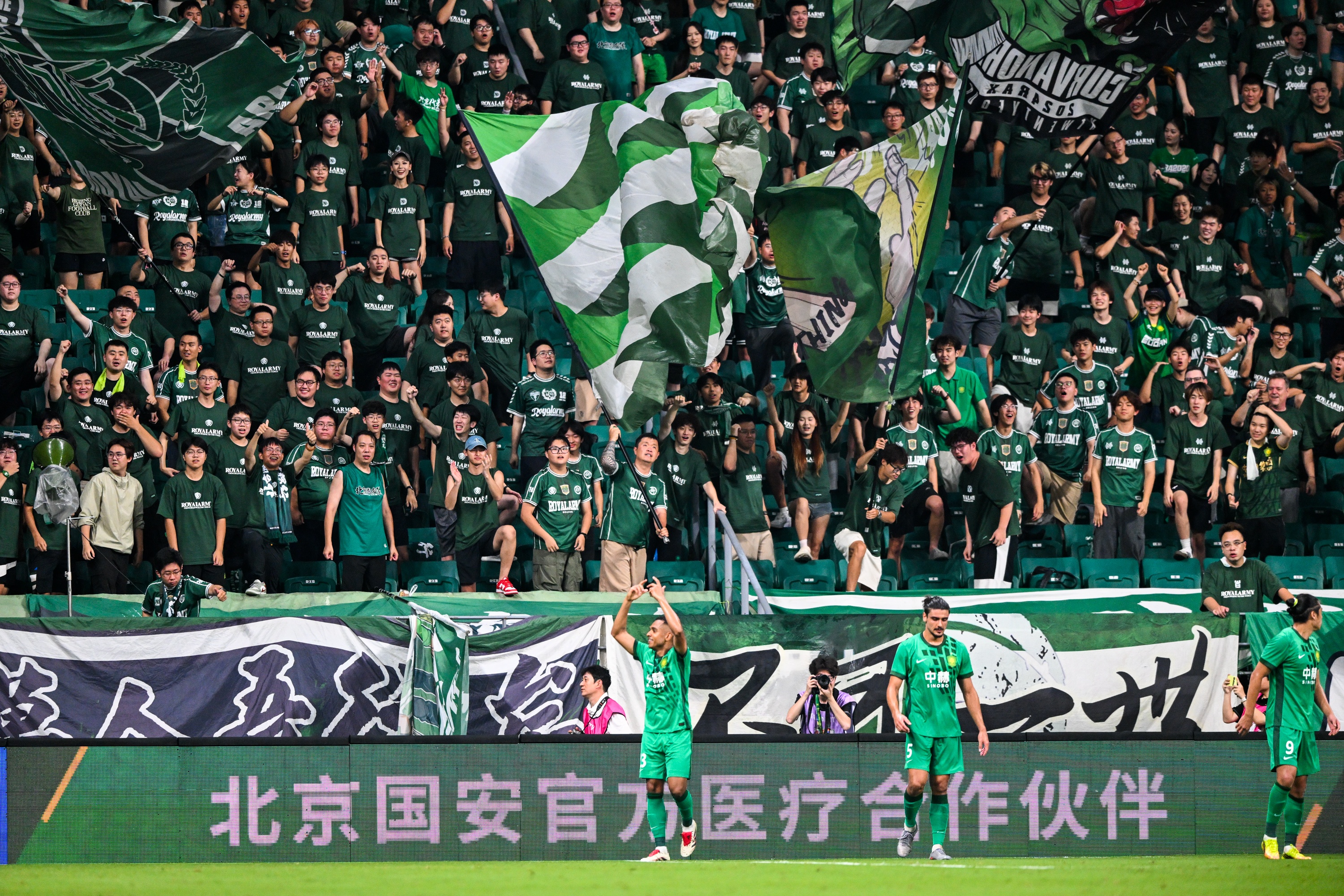 国安客场3-0完胜申花,侯森8次扑救筑起零封壁垒 国安客场3-0完胜申花,侯森8次扑救筑起零封壁垒